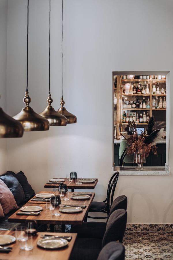 Ocho & Kitchen Apartment *